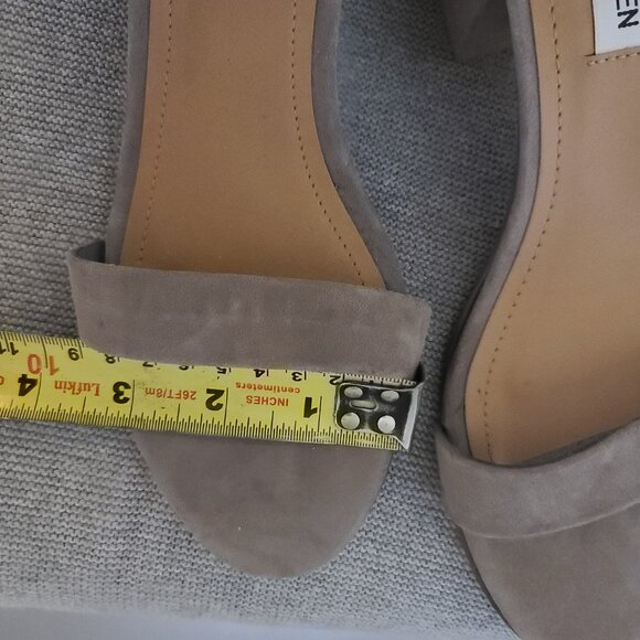 NEW Steve Madden Low Heel Sandals - Picture 7 of 7